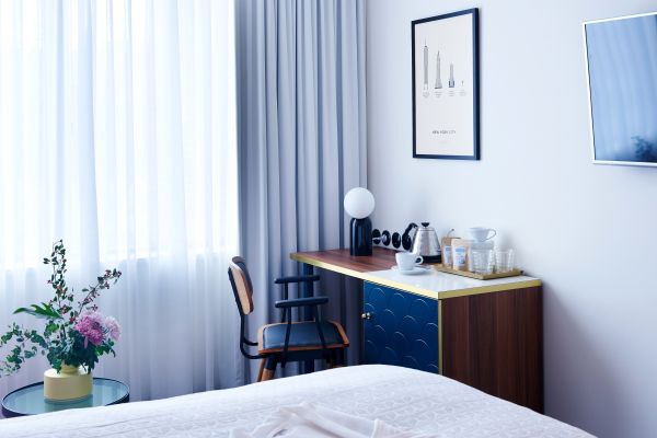 Five Rooms (Leer)